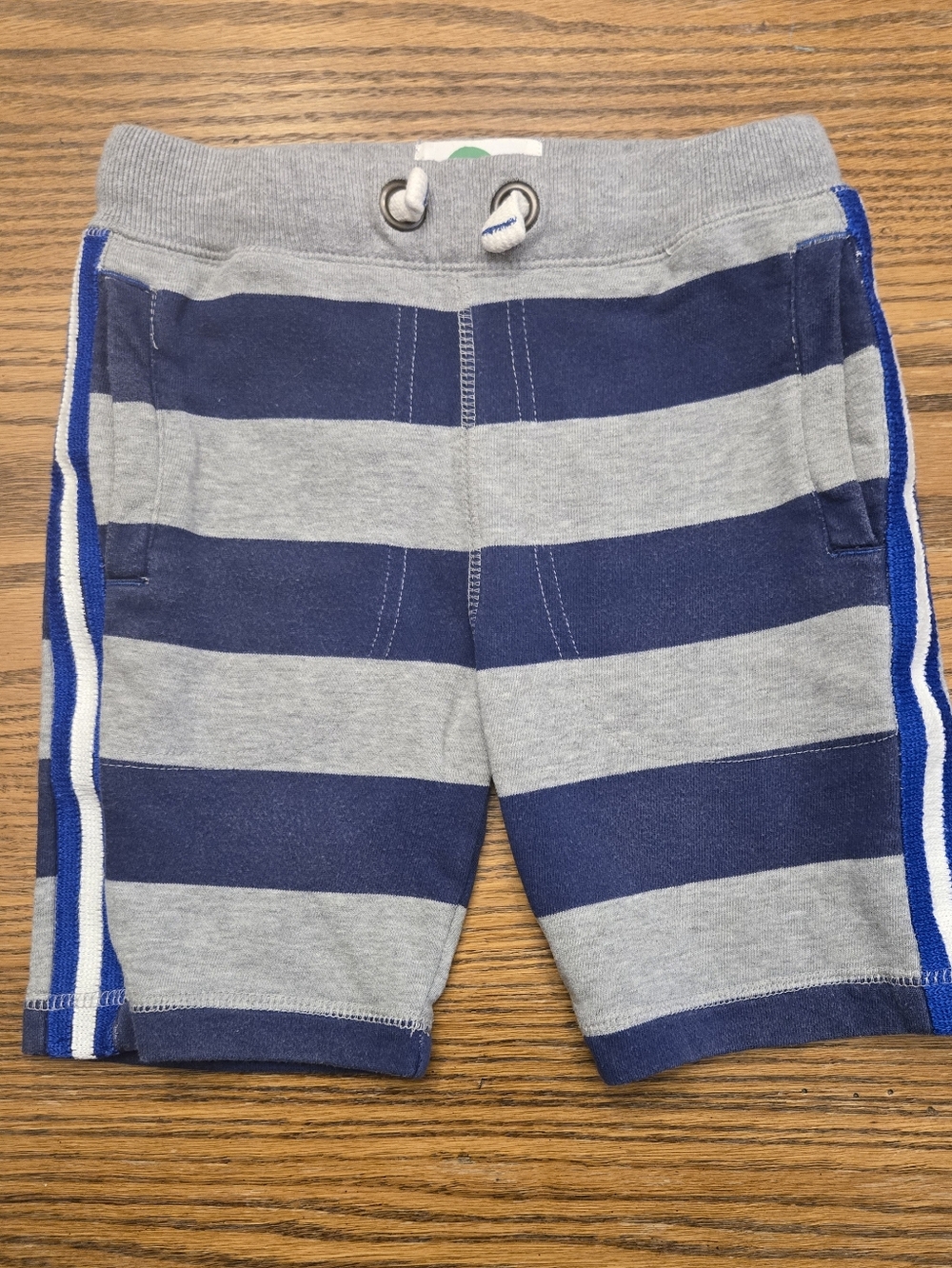 Mini Boden Jersey Stripe Shorts with Navy and Gray Stripes. Size 6y Boys Pull-on